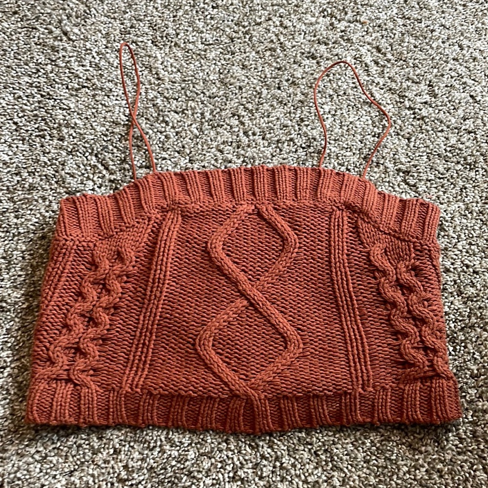 Cropped knit top